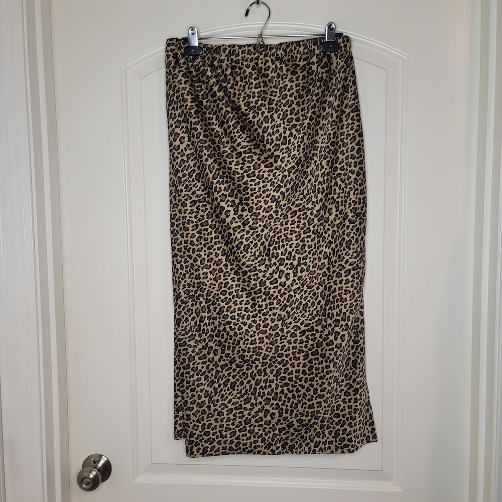 Isabel Maternity by Ingrid & Isabel Satin Leopard Midi Skirt